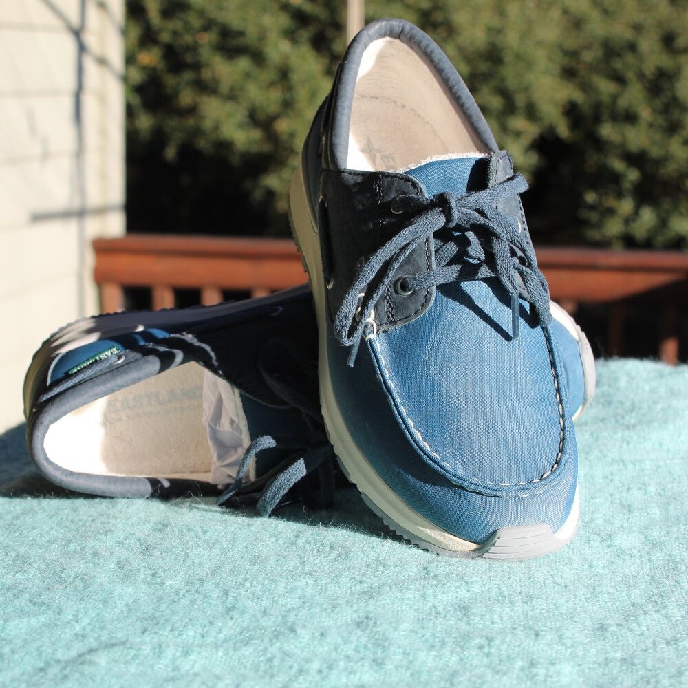 NWOT EASTLAND LEAP TRAINER W/ LEATHER WOMENS SIZE 7 M